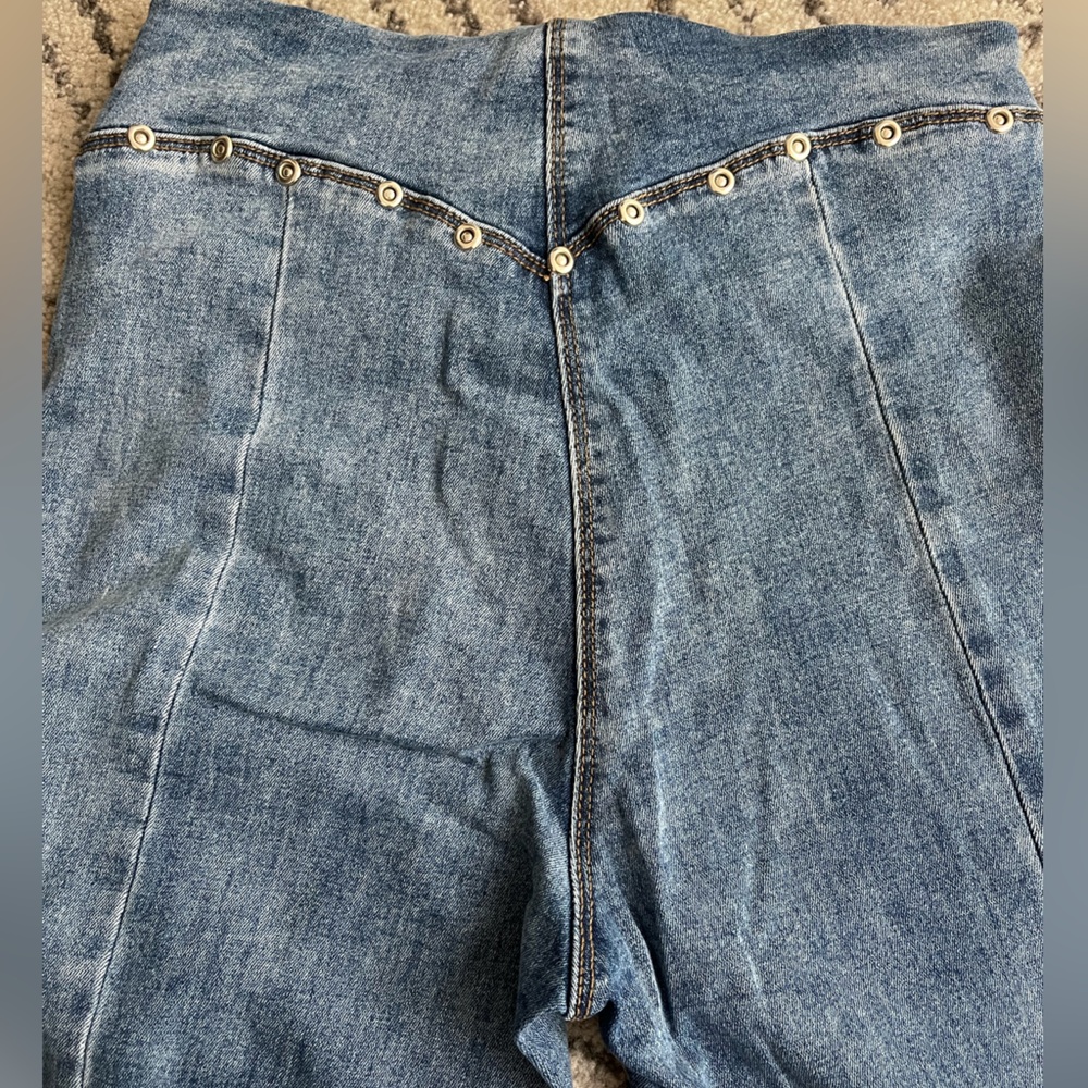 I.AM.GIA Tommie Flare Jeans Women’s Small Blue Eyelet Y2K - Picture 8 of 11